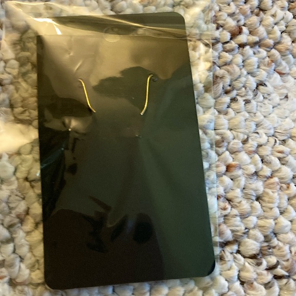 Light Pink Butterfly earrings. - Picture 2 of 3